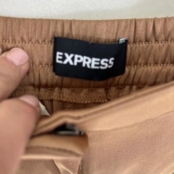 Express High Waist Cropped Satin Pants in Gold - Size XL - Picture 4 of 8